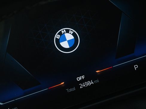 Used 2024 BMW 330i Sedan w/ M Sport Package RWD image 35