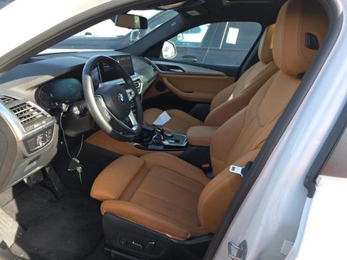 Used 2025 BMW X4 xDrive30i image 4