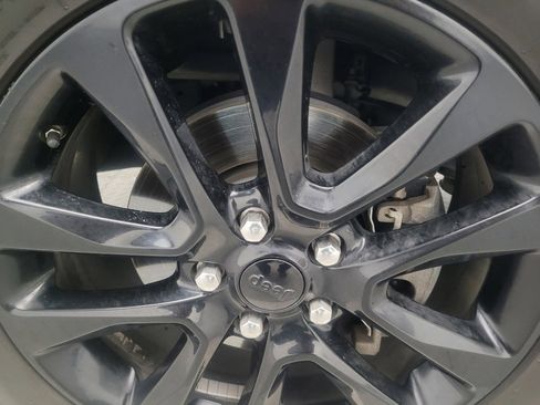 Used 2019 Jeep Grand Cherokee Altitude image 31