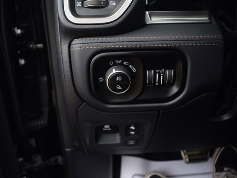 Used 2025 RAM 1500 Tungsten w/ Trailer Tow Group image 7