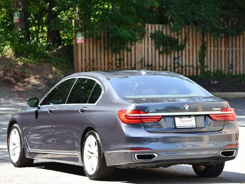 Used 2017 BMW 750i xDrive image 5