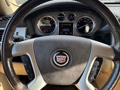 Used 2012 Cadillac Escalade ESV Luxury image 18