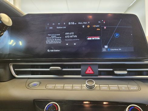 Used 2023 Hyundai Elantra SEL w/ Convenience Package image 25