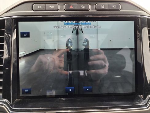 Used 2022 Ford F350 Platinum image 17