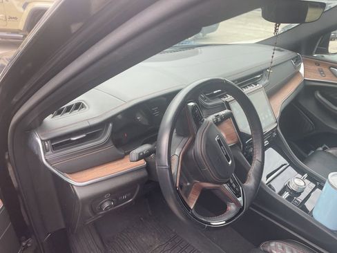 Used 2023 Jeep Grand Cherokee L Summit w/ Luxury Tech Group V image 6