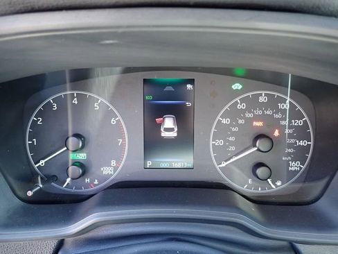 Certified 2023 Toyota Corolla Cross SE w/ Moonroof Package image 15