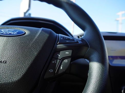 Used 2020 Ford Edge SE image 21