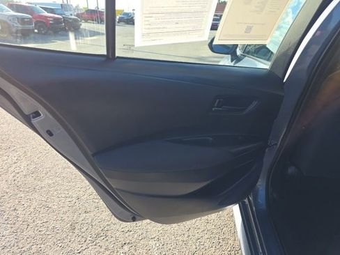 Used 2025 Toyota Corolla LE image 30