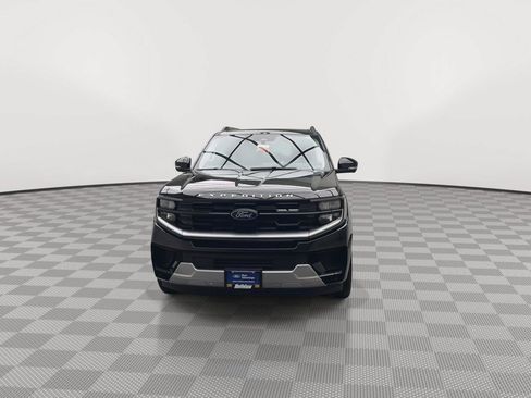 Used 2025 Ford Expedition Max Platinum w/ Platinum Ultimate Package AWD/4WD image 40