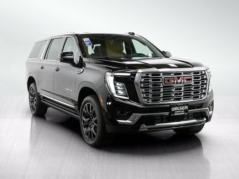 Used 2025 GMC Yukon XL Denali w/ Sun & Power Step Package AWD/4WD image 7