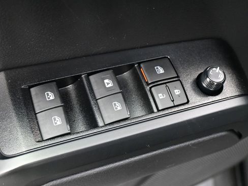 Used 2023 Toyota Tacoma SR image 4