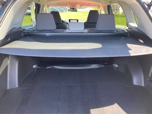 Used 2025 Toyota RAV4 XLE FWD image 7