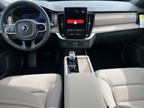 New 2026 Volvo XC90 B6 Plus w/ Protection Package Premier AWD/4WD image 13