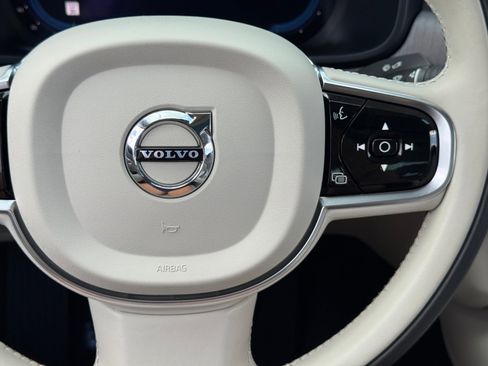 Used 2024 Volvo S90 T8 Ultimate image 23