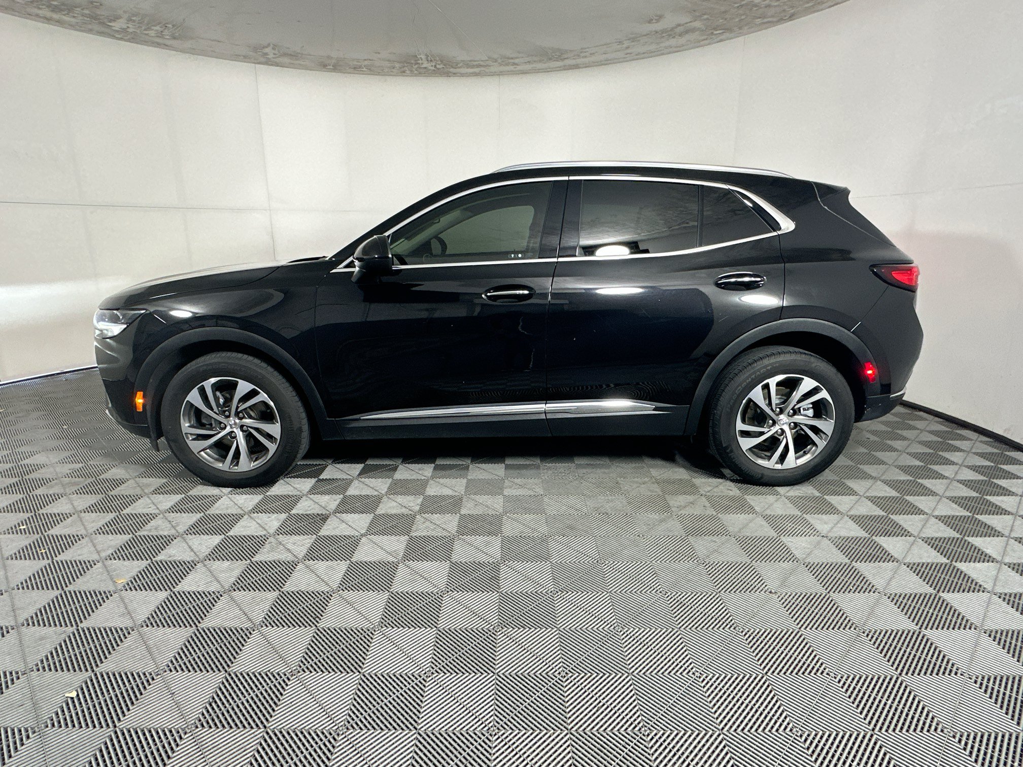 Used 2023 Buick Envision Essence AWD/4WD image 6