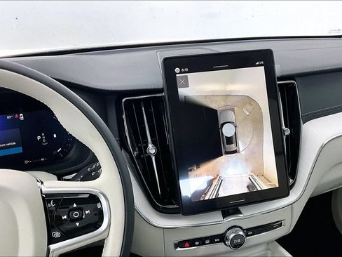 New 2026 Volvo XC60 B5 Ultra w/ Climate Package AWD/4WD image 16