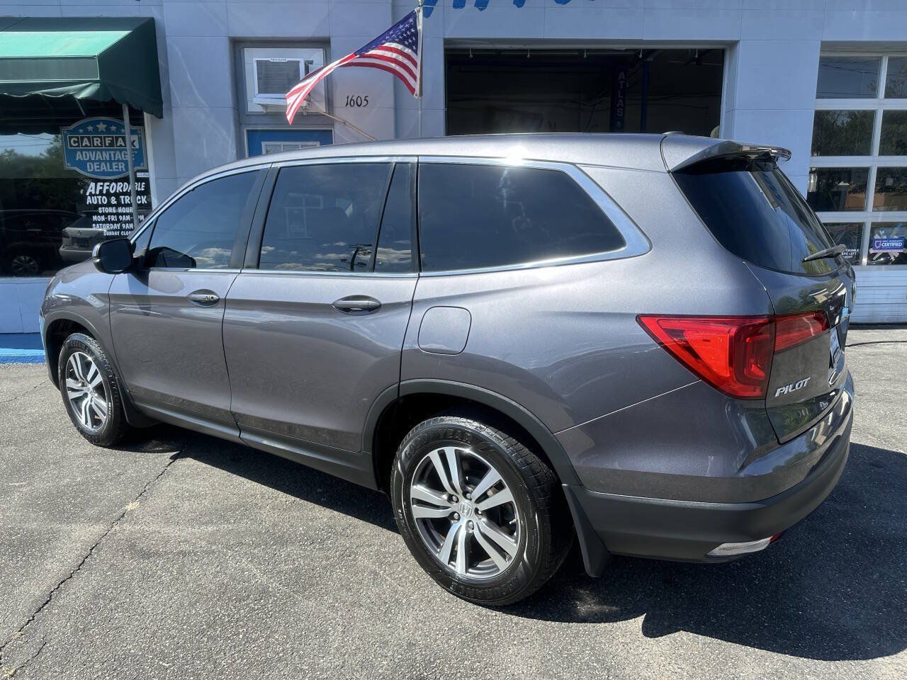 Used 2018 Honda Pilot EX image 8