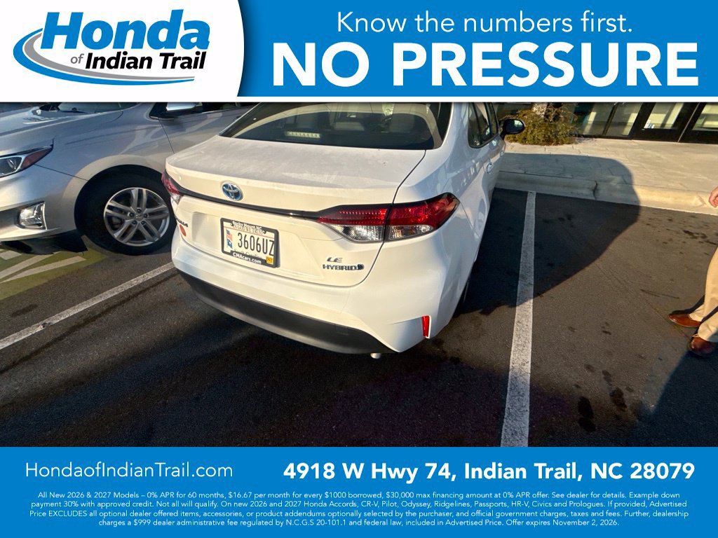 Used 2024 Toyota Corolla LE FWD image 4