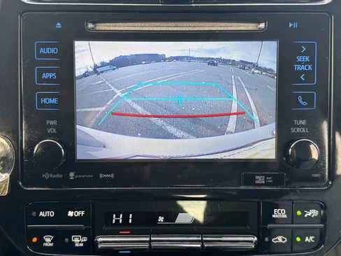 Used 2016 Toyota Prius Three Touring image 17