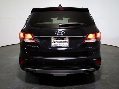 Used 2017 Hyundai Santa Fe SE Ultimate w/ Cargo Package image 10