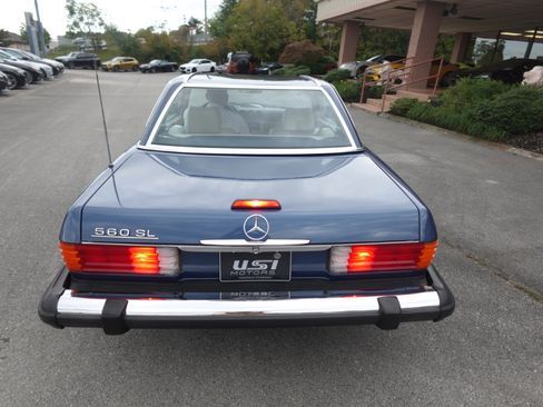 Used 1989 Mercedes-Benz 560 SL image 3