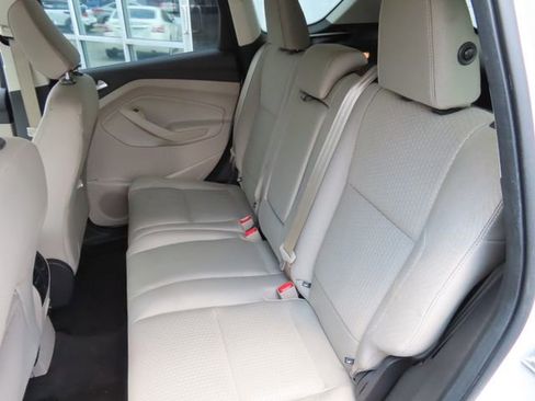 Used 2018 Ford Escape SE w/ SE Sync 3 Package FWD image 12