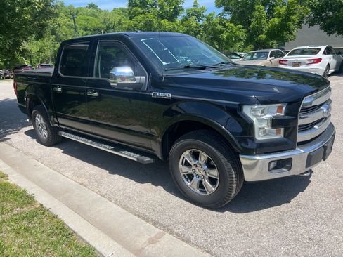 Used 2016 Ford F150 Lariat w/ Equipment Group 502A Luxury AWD/4WD image 3