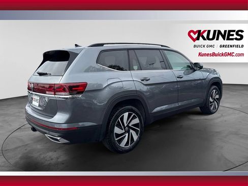 Used 2025 Volkswagen Atlas SE FWD image 5
