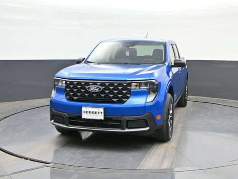 Used 2025 Ford Maverick XLT w/ Equipment Group 302A AWD/4WD image 25
