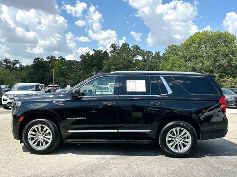 Used 2023 GMC Yukon SLT AWD/4WD image 12
