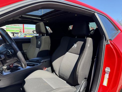 Used 2020 Dodge Challenger R/T Scat Pack w/ Shaker Package image 18