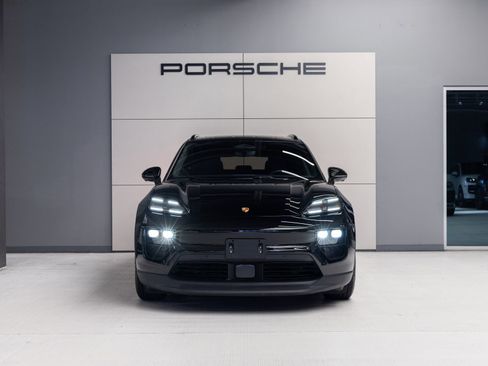 Certified 2025 Porsche Macan 4 Electric AWD/4WD image 10