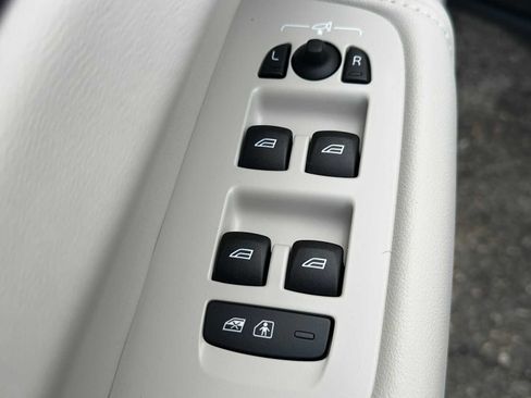 New 2026 Volvo XC60 B5 Ultra w/ Climate Package PRO image 21