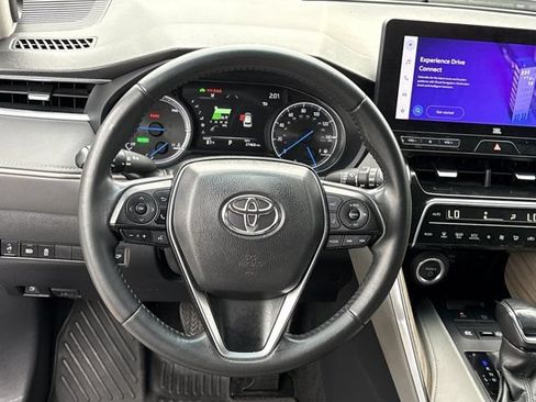 Used 2023 Toyota Venza XLE AWD/4WD image 20