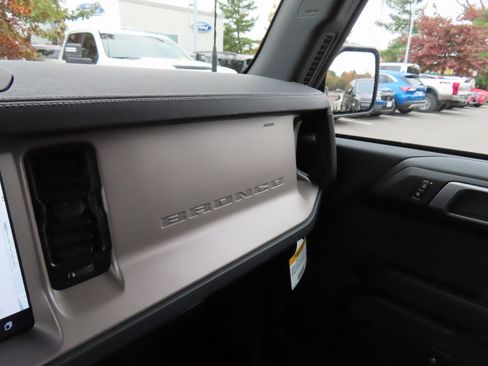 New 2025 Ford Bronco Outer Banks image 13