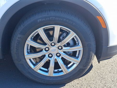 Certified 2021 Cadillac XT4 Premium Luxury w/ Cold Weather Package image 9