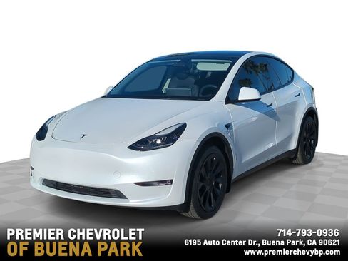 Used 2023 Tesla Model Y Long Range image 1