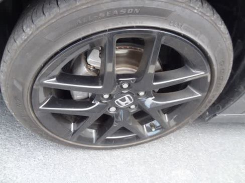 Used 2025 Honda Civic Sport image 15