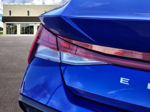 New 2026 Hyundai Elantra Limited image 9