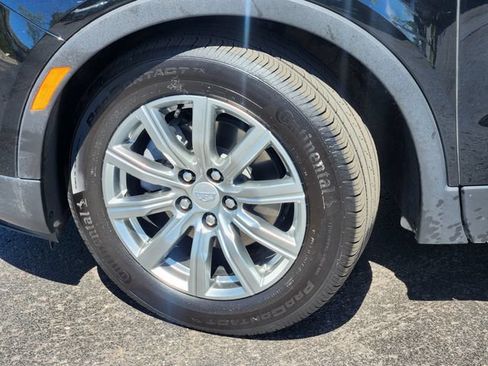 Used 2023 Cadillac XT4 Premium Luxury w/ Cold Weather Package FWD image 10
