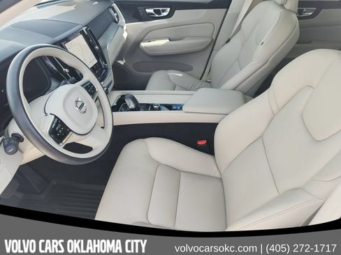 Certified 2024 Volvo XC60 B5 Core w/ Protection Package Premier AWD/4WD image 11