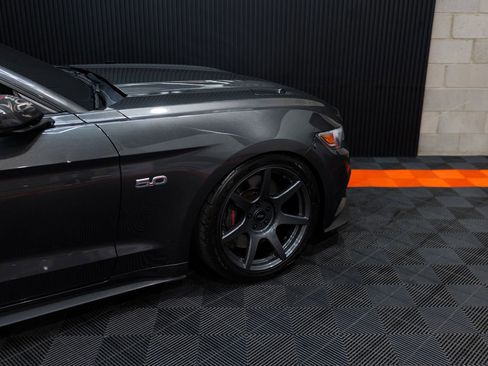 Used 2017 Ford Mustang GT Premium w/ GT Performance Package RWD image 20