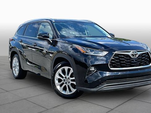 Used 2022 Toyota Highlander Limited AWD/4WD image 3