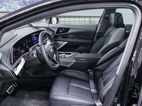 Certified 2025 Cadillac Optiq Luxury 1 image 9