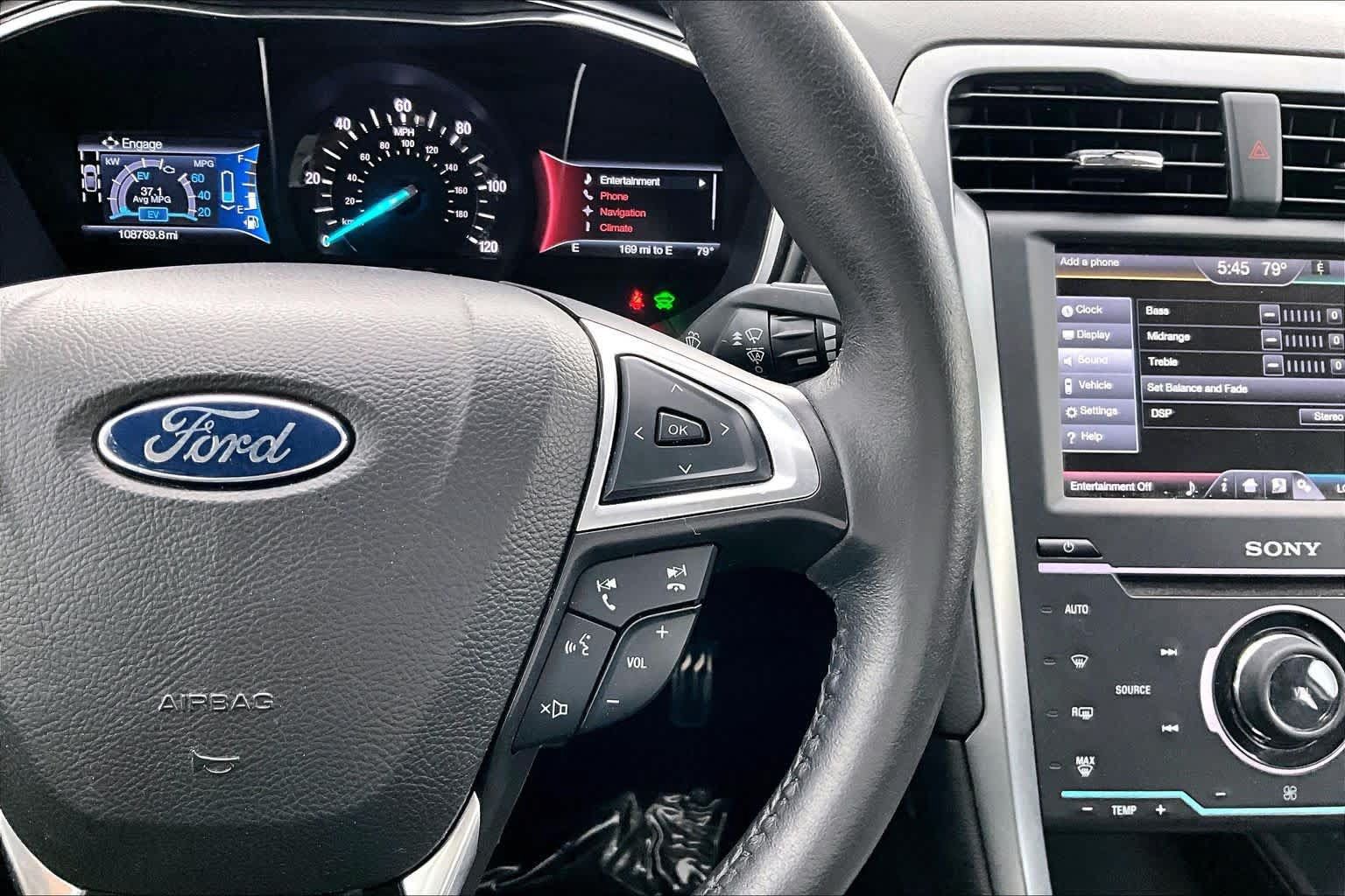 Used 2015 Ford Fusion Titanium FWD image 25