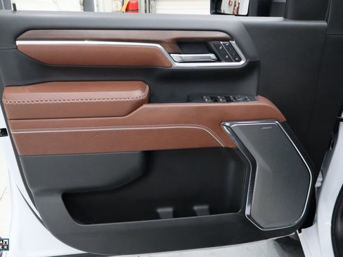 Used 2025 GMC Sierra 2500 Denali Ultimate image 14