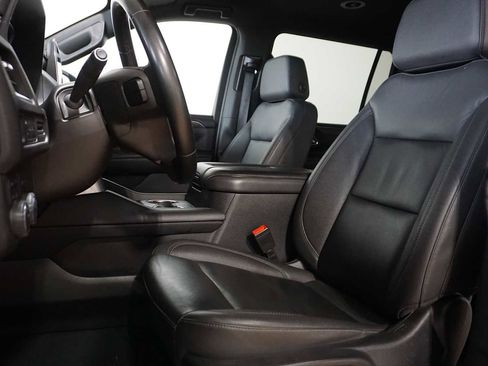 Used 2023 Chevrolet Suburban LT image 14