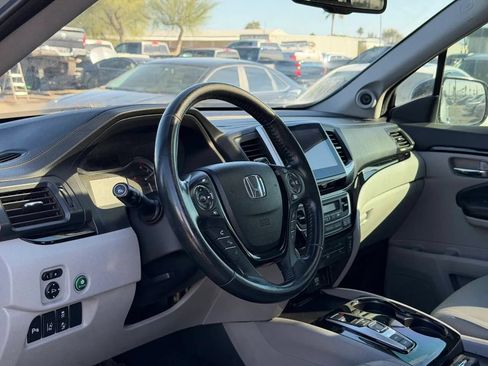 Used 2016 Honda Pilot Touring image 15
