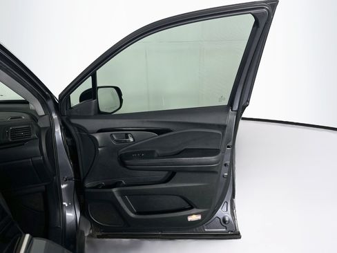 Used 2019 Honda Pilot Elite image 32