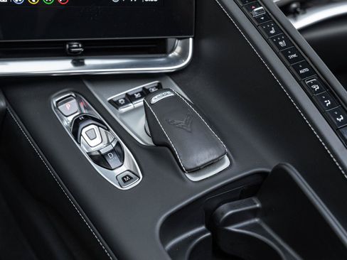 Used 2021 Chevrolet Corvette Stingray Premium Cpe w/ Z51 Performance Package RWD image 34